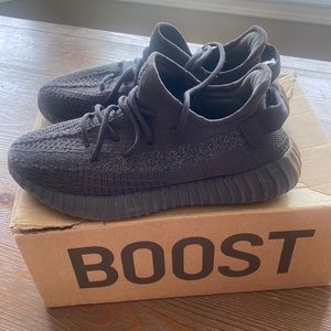 Adidas yeezy boost black size 7.5